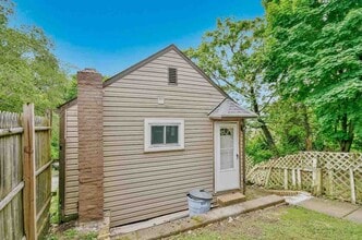 1423 Ridge Ave, Unit 1429 Beech Street in Braddock, PA - Building Photo - Building Photo