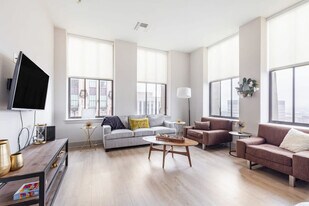 10 Light St in Baltimore, MD - Building Photo