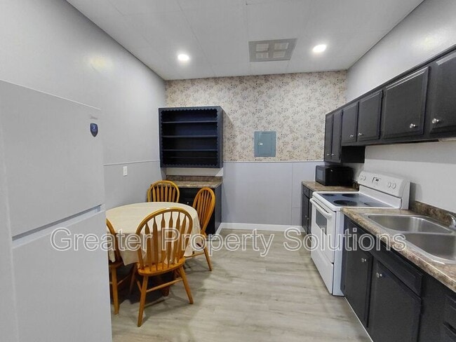 416 E Commercial Ave in Lowell, IN - Building Photo - Building Photo