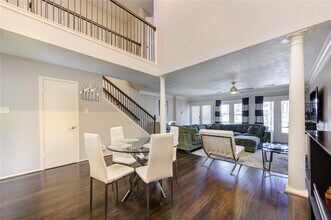 5830 Sampley Way in Houston, TX - Building Photo - Building Photo