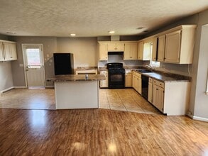 946 Elysium Dr in Columbus, GA - Building Photo - Building Photo