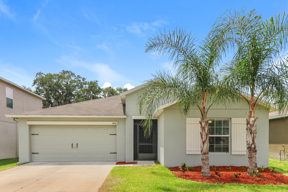 3606 Kearsney Abbey Cir in Dover, FL - Foto de edificio