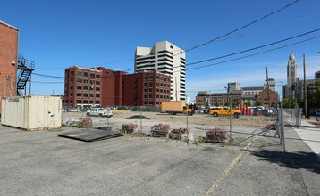 LC RiverSouth Phase II in Columbus, OH - Building Photo - Building Photo