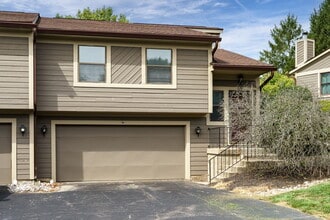 652 Hidden Valley Ct in Fairborn, OH - Building Photo - Building Photo