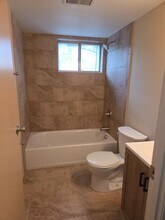 20-32 Church St in Amelia, OH - Foto de edificio - Building Photo