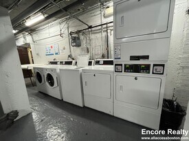 88 Washington St, Unit 3 in Boston, MA - Building Photo