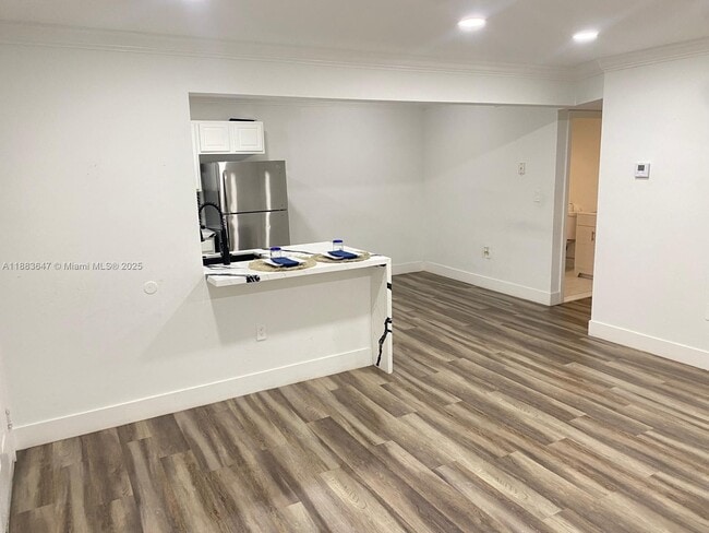 300 Palm Cir W, Unit 307