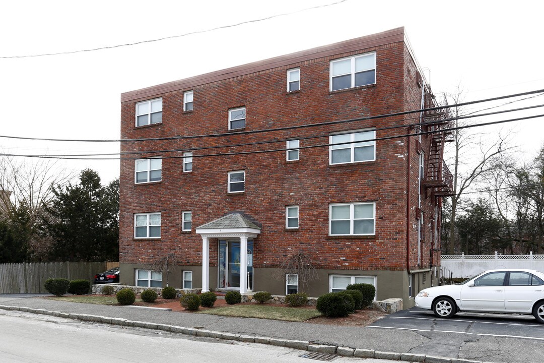 8-14 Dudley St in Arlington, MA - Foto de edificio