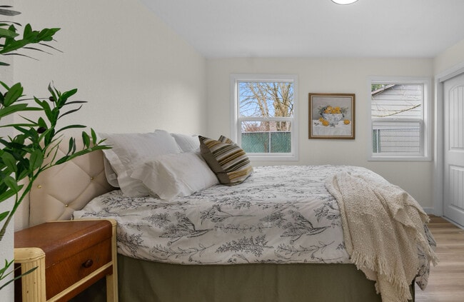 4112 NE 80th Ave in Portland, OR - Building Photo - Building Photo