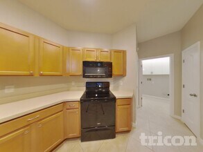 502 Azalea Bloom Dr in Apopka, FL - Foto de edificio - Building Photo