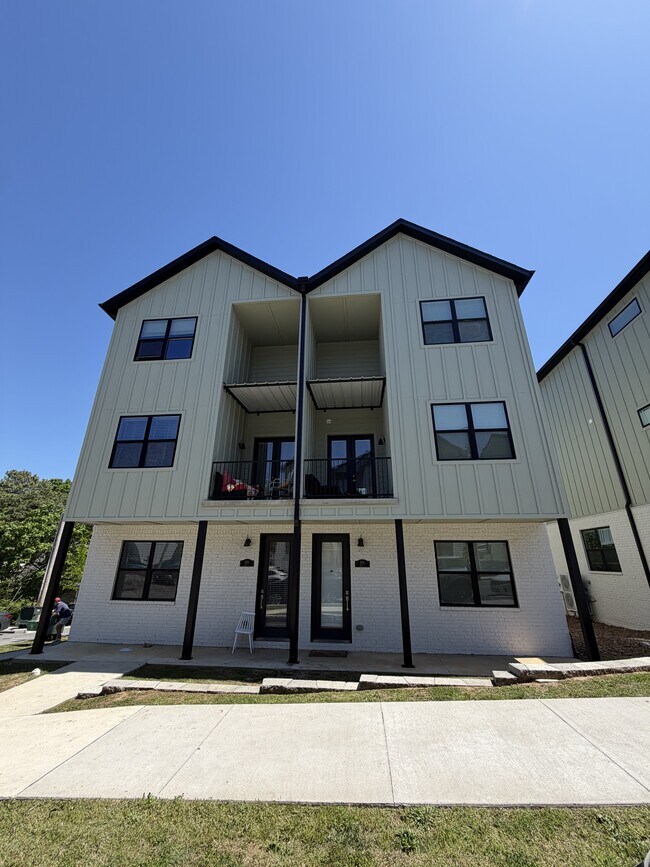 property at 618 Whitham Ave