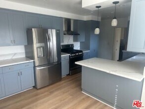 4445 Don Zarembo Dr in Los Angeles, CA - Building Photo - Building Photo