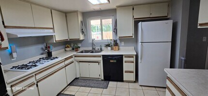 2051 Rancho Dr in Riverside, CA - Building Photo - Building Photo
