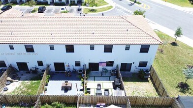 11871 SW 247th Ter in Princeton, FL - Building Photo - Building Photo