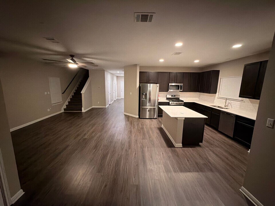 240 Arabian Colt Dr in Georgetown, TX - Building Photo