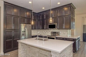 6565 E Thomas Rd in Scottsdale, AZ - Building Photo - Building Photo