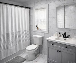 118 Forest Ave in Glen Cove, NY - Building Photo - Building Photo