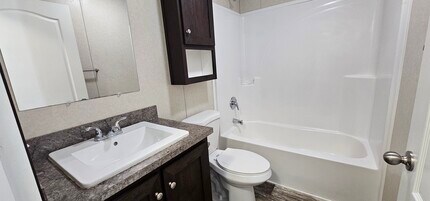 35 Birch Ct in Belleville, MI - Building Photo - Building Photo