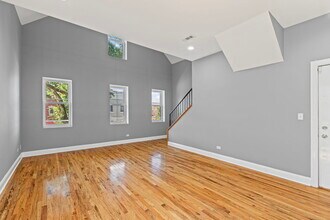 3717 S Hermitage Ave in Chicago, IL - Building Photo - Building Photo