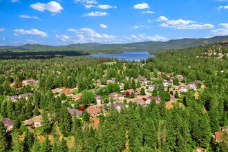 8290 N Uplands Dr in Hayden, ID - Building Photo - Building Photo