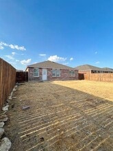 5825 Mountain Bluff Dr in Fort Worth, TX - Building Photo - Building Photo