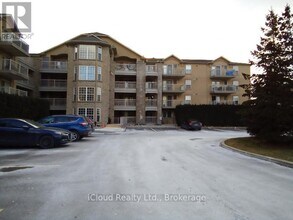 1450 Bishops Gate in Oakville, ON - Building Photo - Building Photo