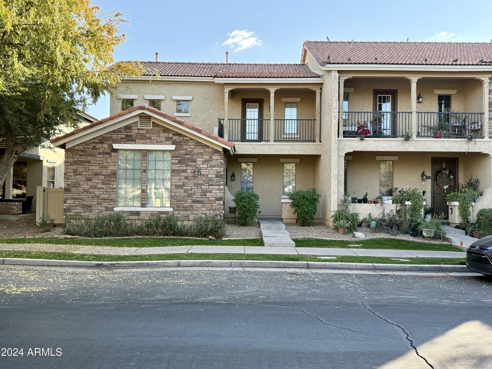 3335 E Sheffield Rd in Gilbert, AZ - Building Photo