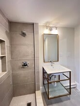 27 Barry St, Unit 2R in Quincy, MA - Foto de edificio - Building Photo