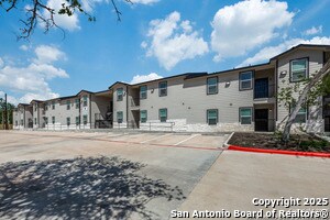 5415 Ingram Rd in San Antonio, TX - Building Photo