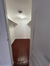 5201 Geneva Way, Unit 113 in Doral, FL - Building Photo - Building Photo