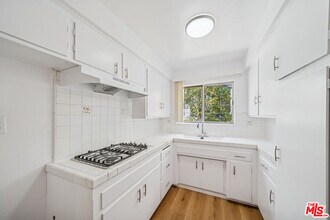 842 Westbourne Dr in West Hollywood, CA - Building Photo - Building Photo