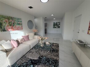 2306 E 4th Ave in Hialeah, FL - Building Photo - Building Photo