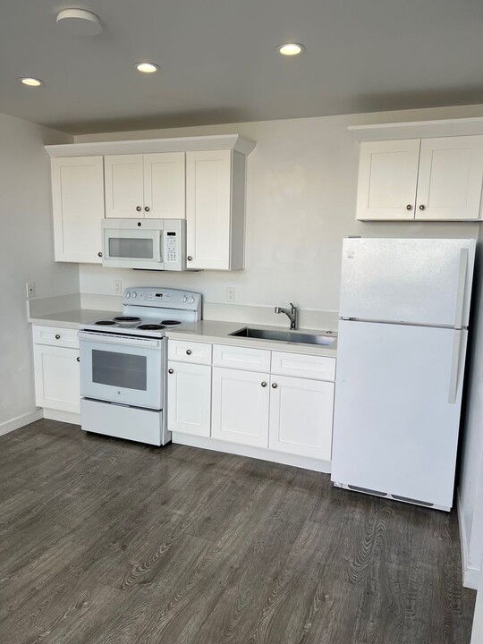 572 N Cambridge St in Orange, CA - Foto de edificio