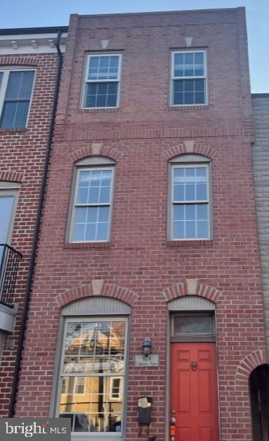 924 S Robinson St in Baltimore, MD - Building Photo - Building Photo