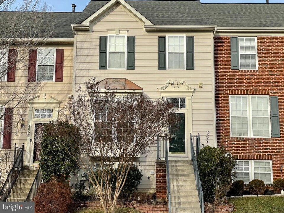 9455 Winthrop Ct in Frederick, MD - Building Photo