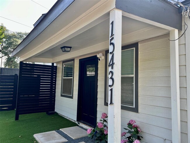 15431 Stroup Cir in Lakeway, TX - Building Photo - Building Photo