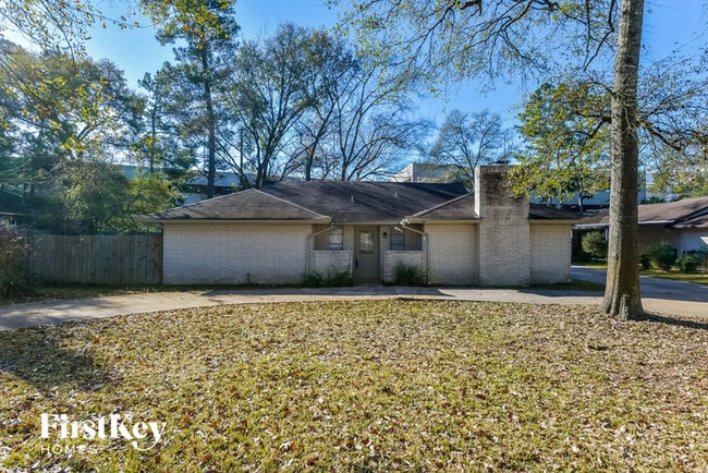 214 Oakwood Dr