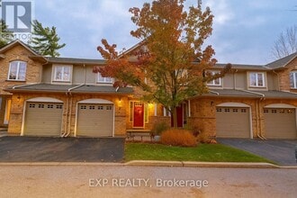 15 Bannister Ct in Cambridge, ON - Building Photo - Building Photo