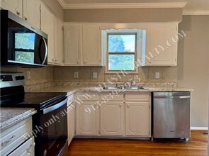 7718 E 90th Terrace in Kansas City, MO - Building Photo - Building Photo