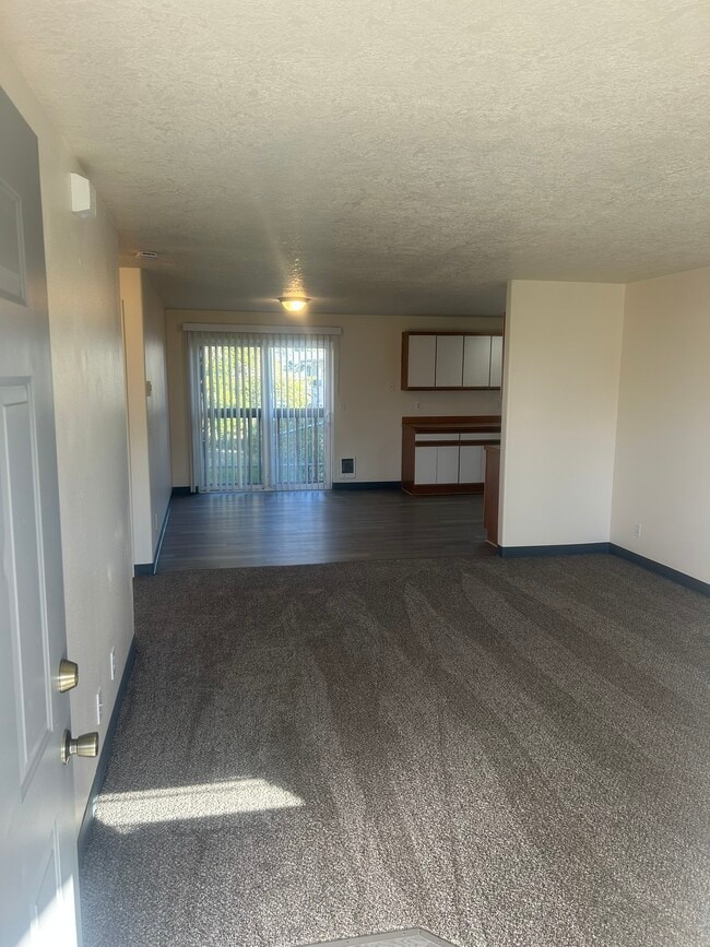 property at 935 NW Cains Rd