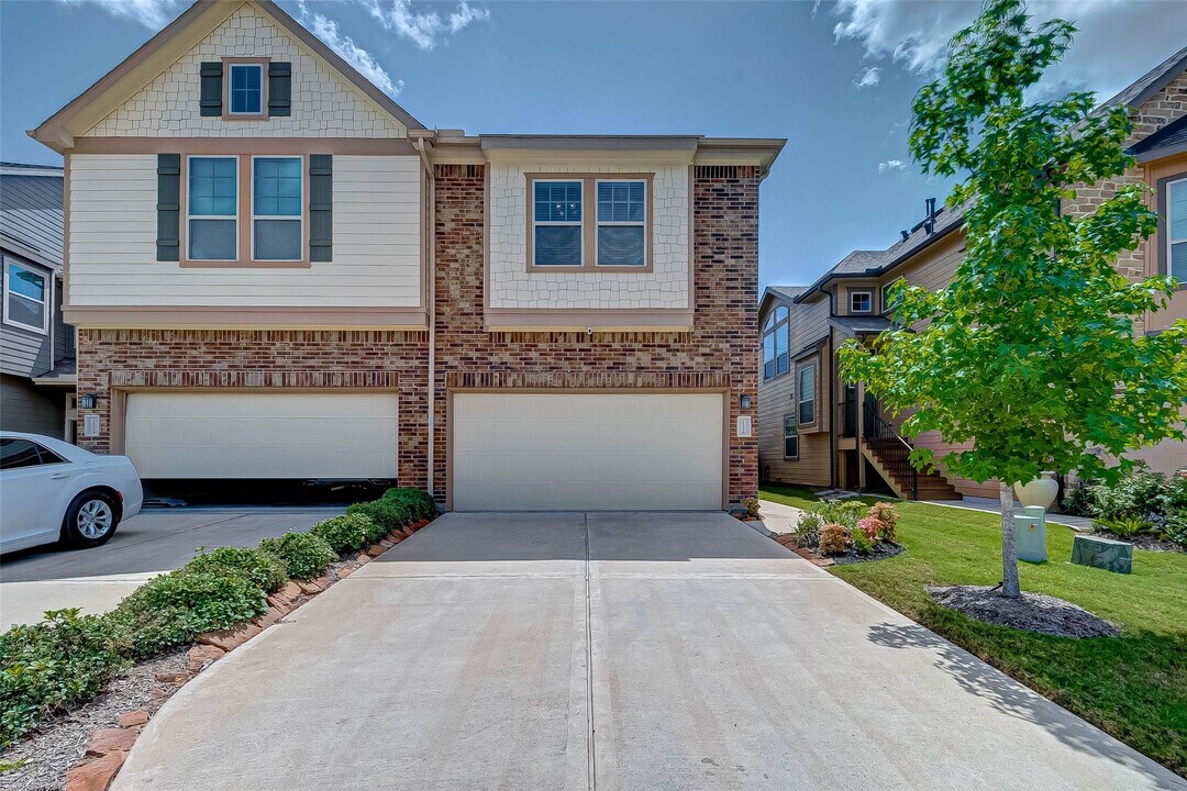 12230 La Strada St in Richmond, TX - Building Photo
