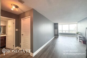 550 Webb Dr in Mississauga, ON - Building Photo - Building Photo