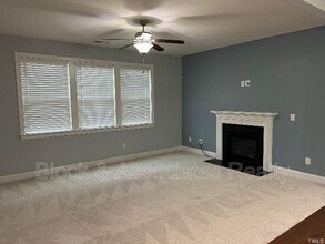 121 Red Bark Ct in Apex, NC - Building Photo - Building Photo