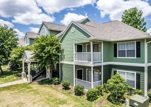 Camellia Trace in Jackson, TN - Foto de edificio - Building Photo