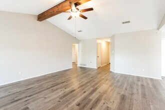 7618 Creek Wood Dr in Rowlett, TX - Building Photo - Building Photo
