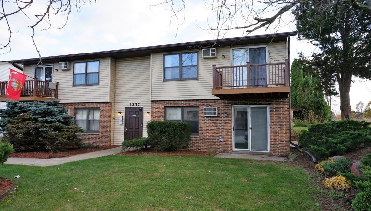 1237 Sunfield St, Unit 3 in Sun Prairie, WI - Foto de edificio