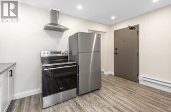 264 West St in Port Colborne, ON - Building Photo - Building Photo