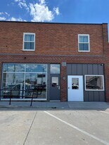 208 E Franklin St in Bloomfield, IA - Building Photo