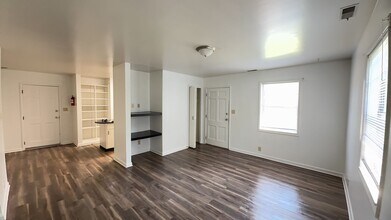 409 N Clark St in Bloomington, IN - Building Photo - Building Photo