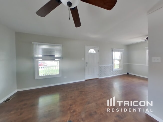 16744 90th Ave in Orland Hills, IL - Building Photo - Building Photo